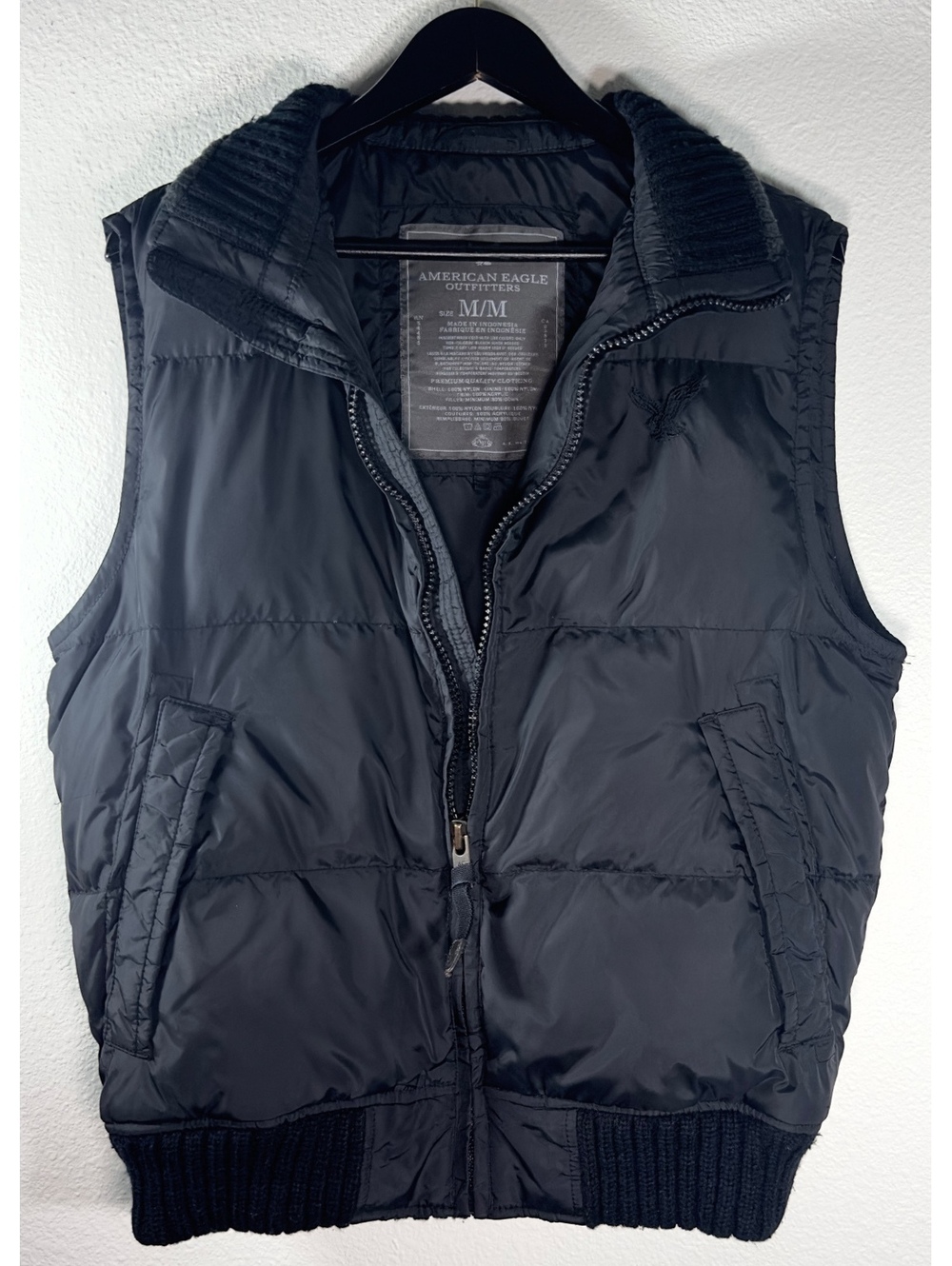 American Eagle Black Down Puffer Vest Men’s Medium Rib Knit Trim Full Zip